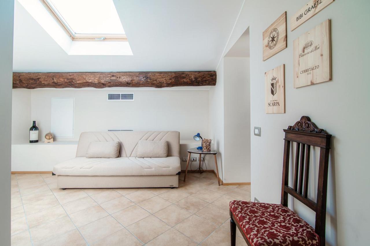 Apartamento Grape Attic 72 - The House Of Travelers Como Exterior foto