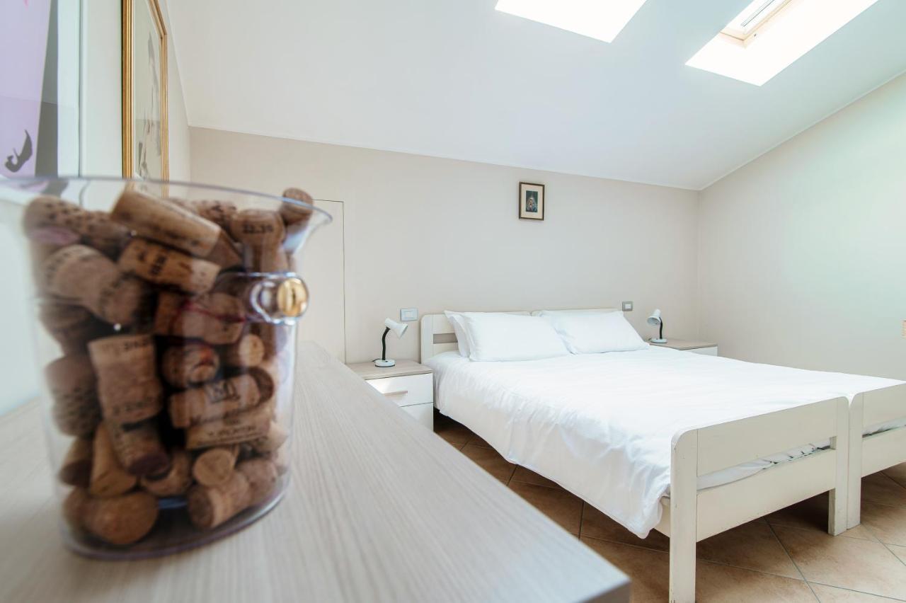 Apartamento Grape Attic 72 - The House Of Travelers Como Exterior foto