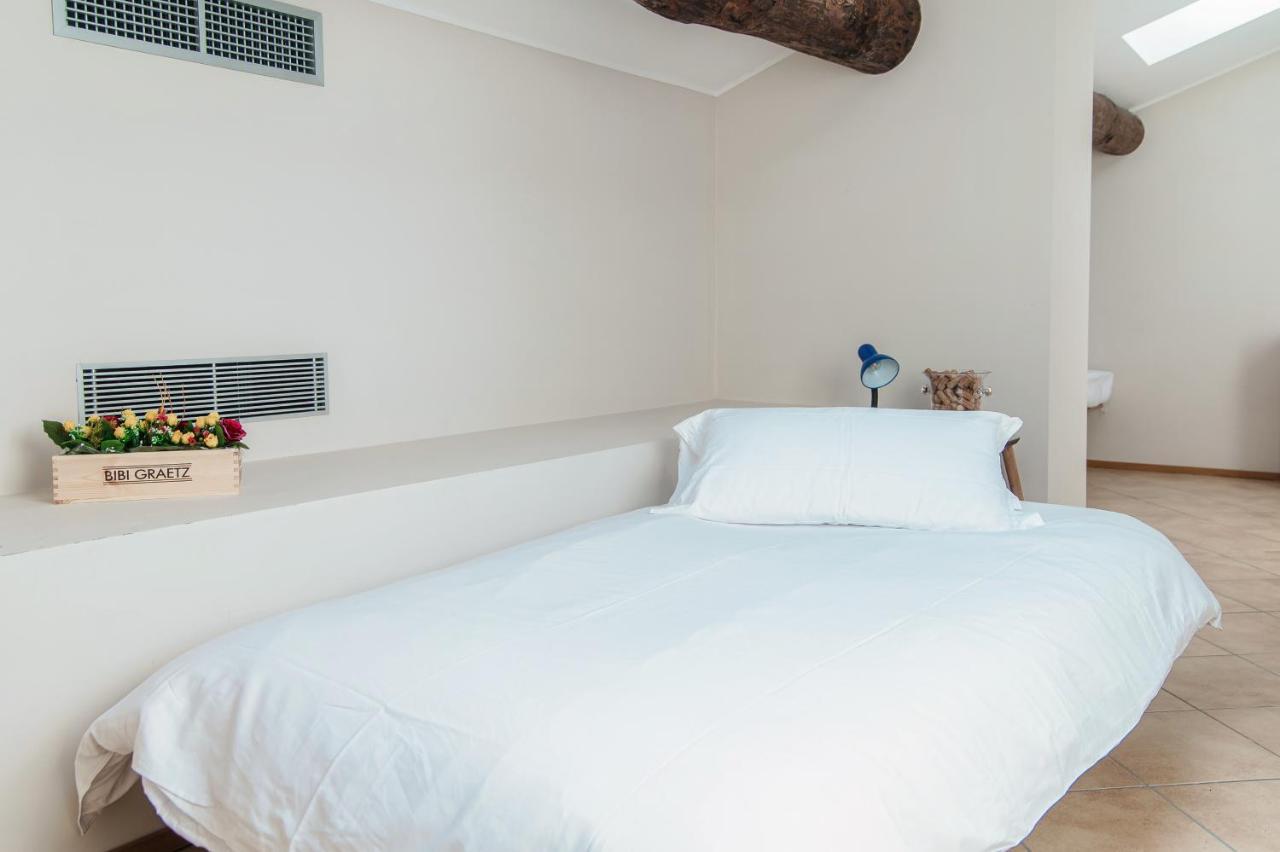 Apartamento Grape Attic 72 - The House Of Travelers Como Exterior foto